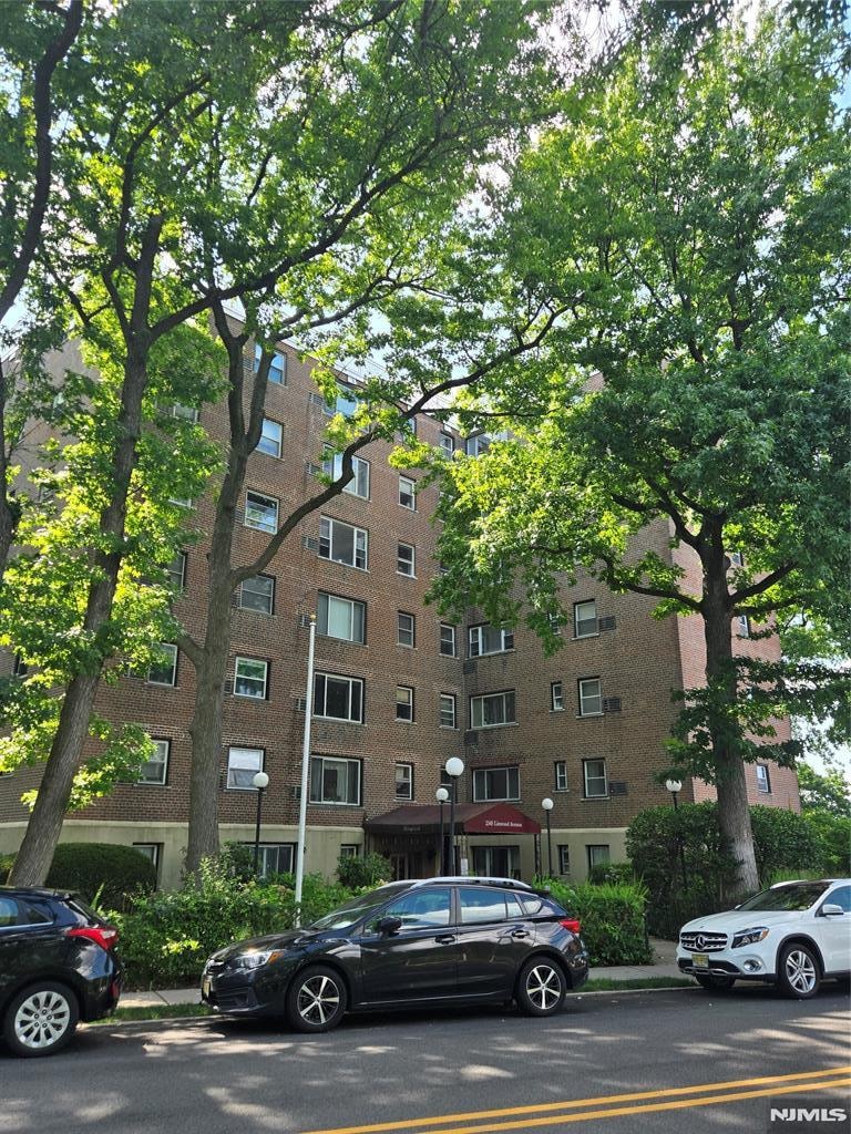 2345 Linwood Ave, Unit #6A